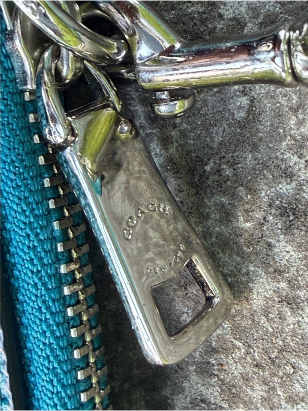 Coach Teal Blue Pebbled Leather Chain Crossbody Bag Pouch EUC - Picture 9 of 13